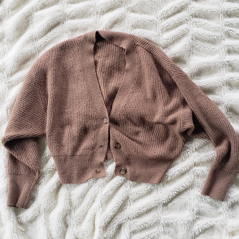 Garage Brand Size LARGE womens brown cropped cardigan